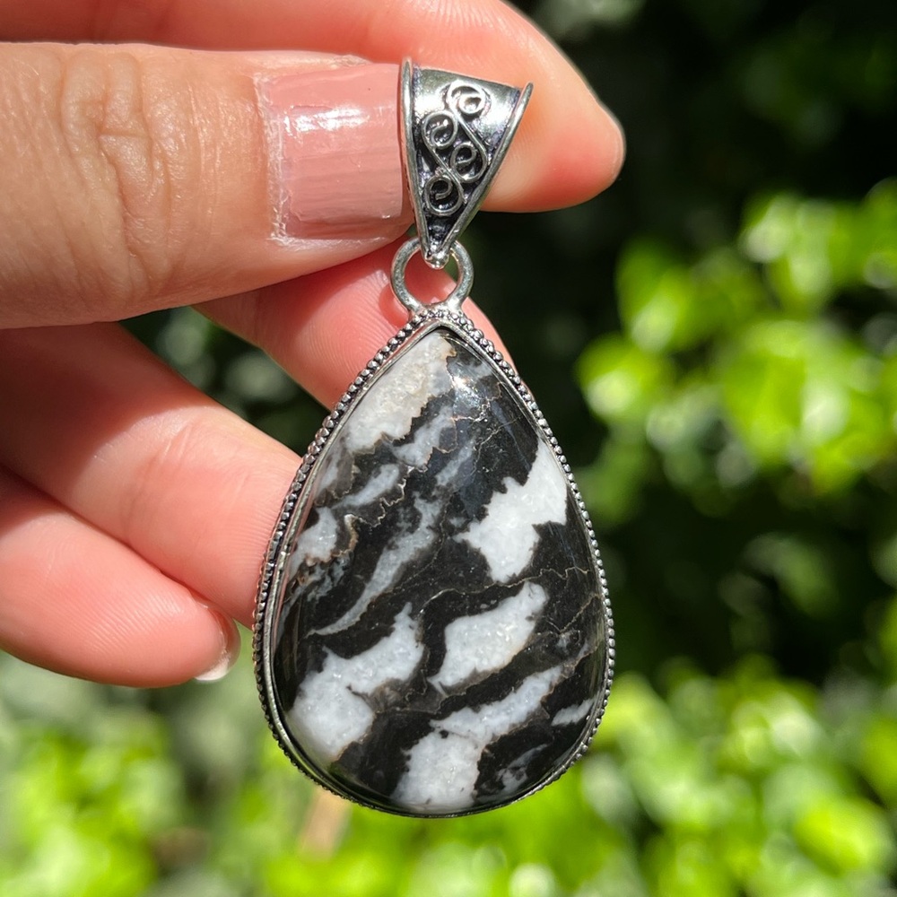Silver plated tea drop shape buffalo turquoise pendant - Picture 3 of 7